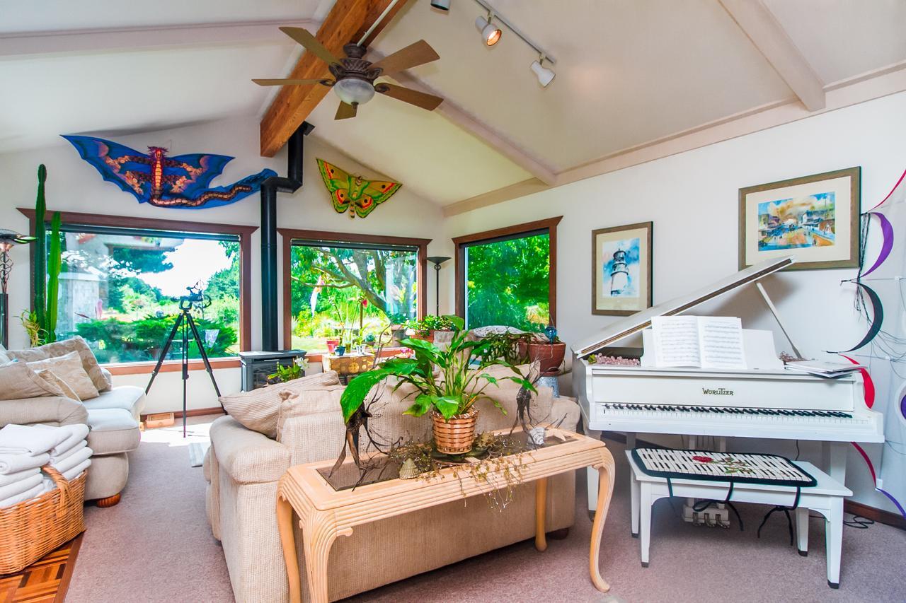 Boreas Bed & Breakfast Inn Long Beach Bagian luar foto